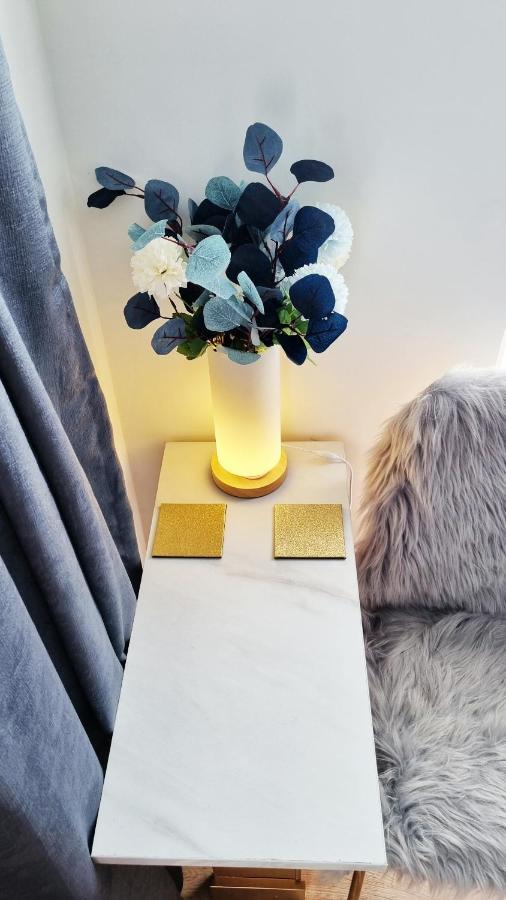 T-I-G-H The Coziest Place Wifi & Netflix Near Roundhay Villa Leeds  Luaran gambar